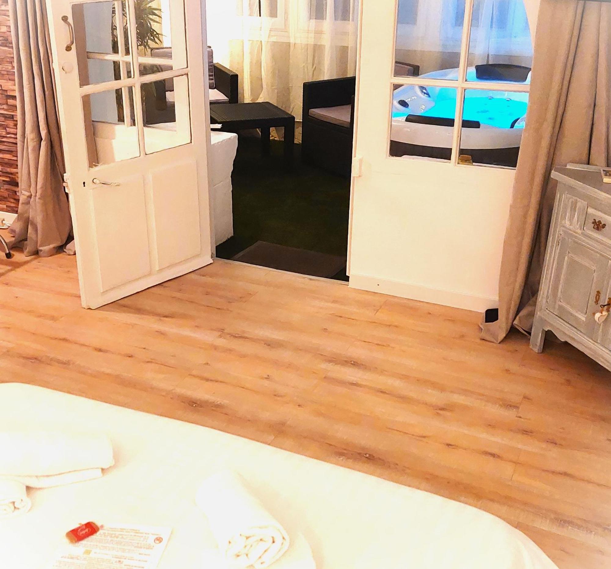 Hotel Les Jardins De Bormes, Sauna & Jacuzzi Værelse billede