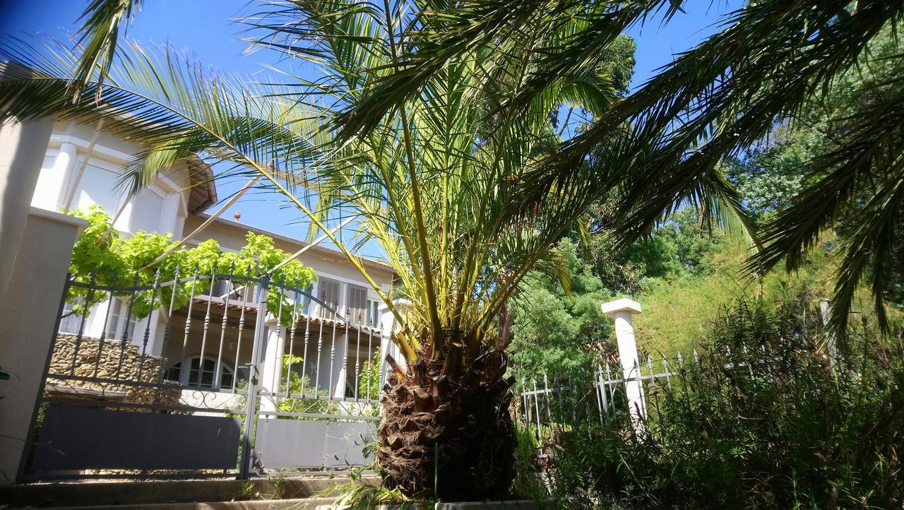 Hotel Les Jardins De Bormes, Sauna & Jacuzzi Eksteriør billede